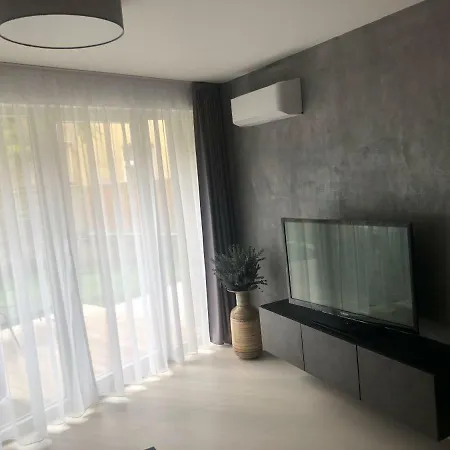 Luxury With Private Garden Апартаменты Прага